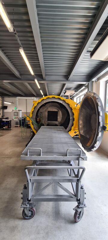 Autoclave composite pour l'aérospatiale avec contrôle de température précis et récipient haute pression pour durcissement constant